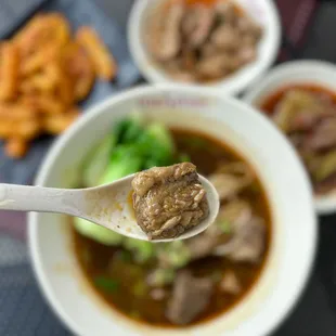 滋味牛肉面 Spicy Braised Beef Noodles ($14.99)