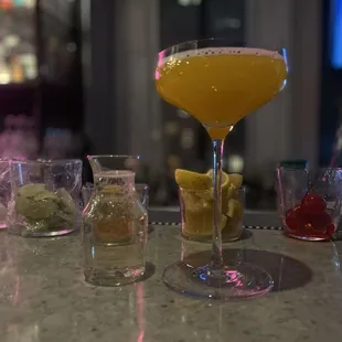 LA VEDETTE Vodka, Passion Fruit Ferment, Lillet Rose, Lime, With a bump of Bubbles / $18