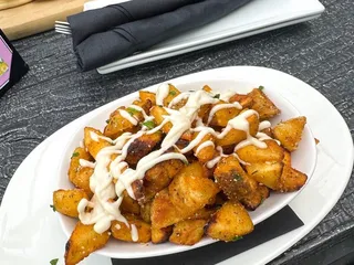 REVEAL Rooftop Bar & Lounge