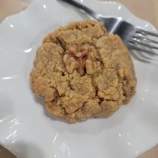Walnut honey cookie