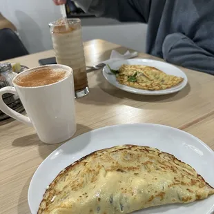 Chai Tea Latte, spinach &amp; feta crepe