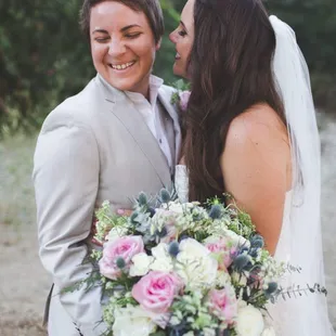 To be CLEAR: We support LOVE. Doesn't matter the color, sex, religious or political affiliation. Let's #LOVE. #MoeskauMulesAnyday