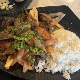 Lomo saltado
