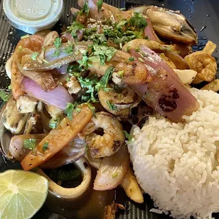 Saltado de Camarones