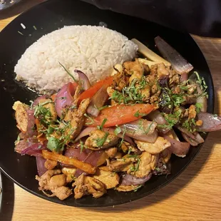 Pollo Saltado
