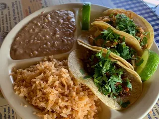 Los Tacos H's