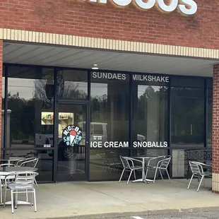 Miccos Sno Cones and Shakes