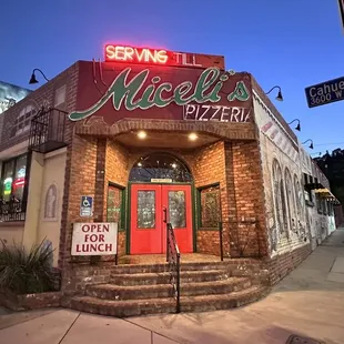 Miceli 's Pizzeria