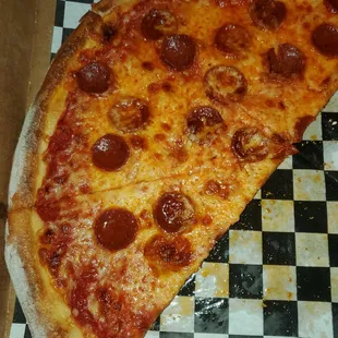 Pepperoni pizza