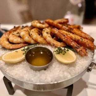 Grilled garlic prawns and crabs. DELISH!