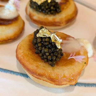 @endoedibles 07/24/24  BLINI - White Truffle Honey, Butter, Caviar