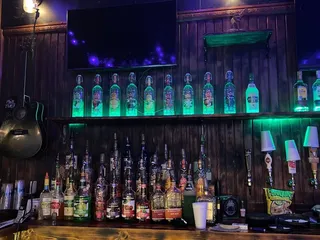 40 West Bar & Grill