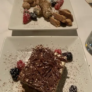 Cannoli E Biscotti