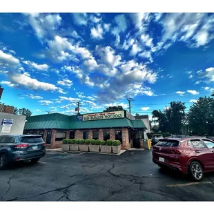 Parking @ Michael&apos;s Beef House. W North Ave OakPark IL Italian Beef Burgers HotDogs Ribs Gyros Salads Sandwiches. Great Fast Service!Cool!