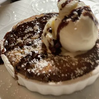 Hot Chocolate Chip & Vanilla Ice Cream