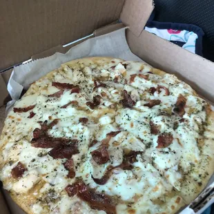Cauliflower pizza! Chicken, onion, bacon!