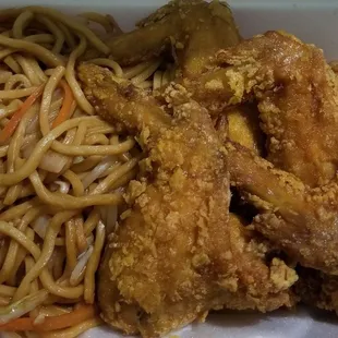 lo mein &amp; chicken wings