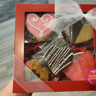 Valentine Fancy Pack - $19.95 - 16 cookies.