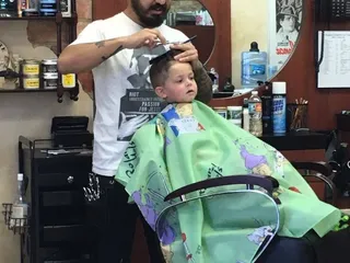 Hairz Looking At You