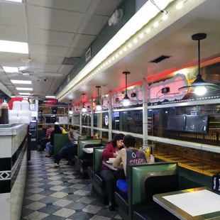 Michael&apos;s Diner (24hrs)