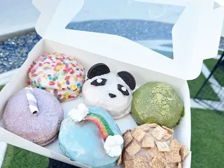 Niftea Cafe & Donuts