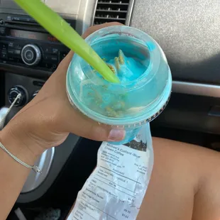 Gross "squarepants twister"