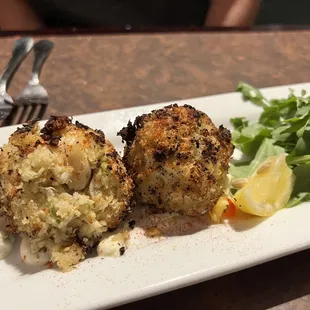 Michael &apos;s Signature Crab Cakes