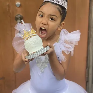 Our Signature "CINDERELLA APPLE"