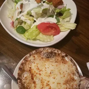 Onion soup and salad