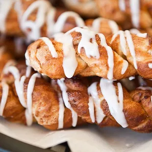 food, chicken wings and fried chicken