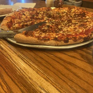 Bacon, mushroom pizza