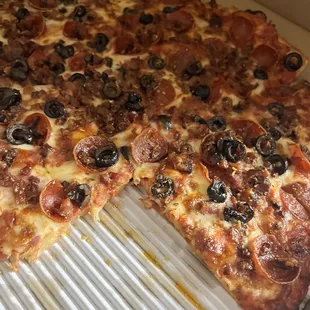 Large pizza doesn&apos;t look large, but it packs a lot.