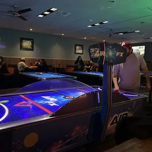 sushi and sashimi, interior