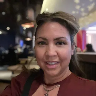 D M.