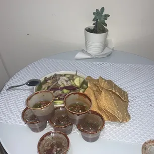 10 de 10 exelente servicio y muy buen aguachile