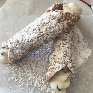 Cannolis were good, tasted the same as expensive restaurants.