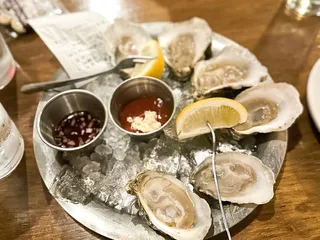 Hank's Oyster Bar - Dupont Circle
