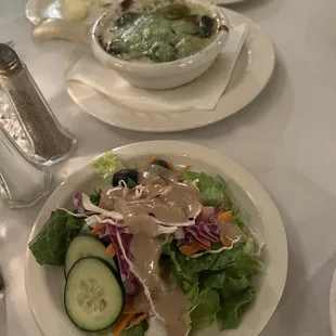 Salad that comes with dinner, also tasty