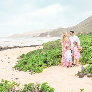 Capturing sweet family moments on Oahu, Hawaii!