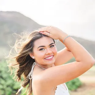 Senior portrait session on Oahu, Hawaii