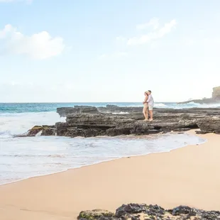 Engagement session in Honolulu, Hawaii