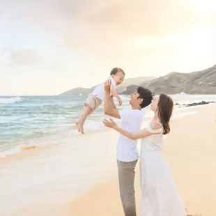 A sweet family vacation in Honolulu.