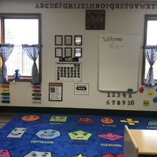 Love this pre-k circle area!