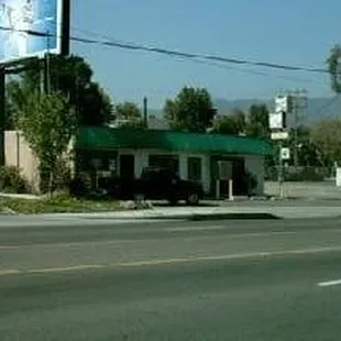 a view of the outside of the restaurant