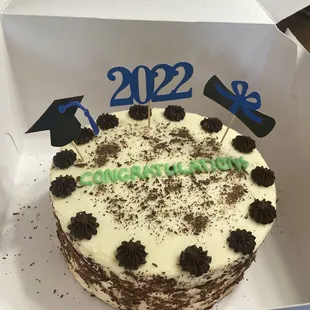 Vanilla/Chocolate Buttercream Cake.