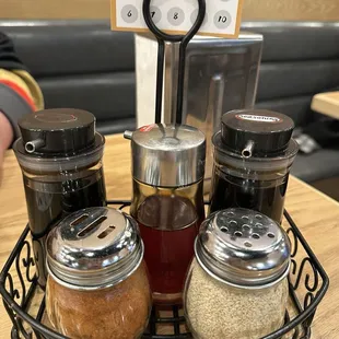 Table Sauces and seasonings