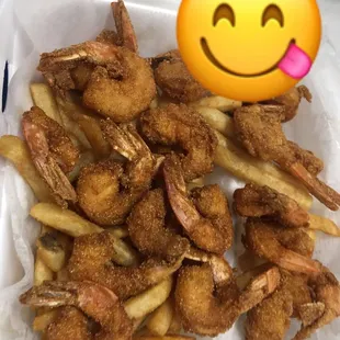 food, chicken wings and fried chicken