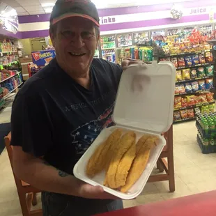 Very good food in Michigan Fish and chicken