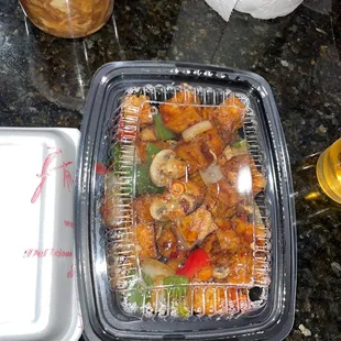food, chicken wings and fried chicken