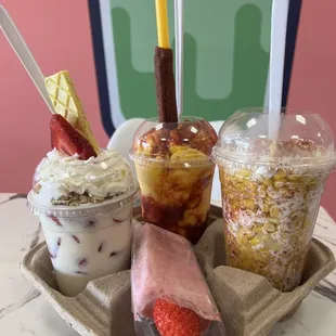 Fresas con crema, mangonada, Esquites, strawberries and cream paleta.